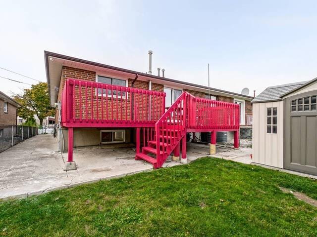 3032 Harold Sheard Dr, House semidetached with 3 bedrooms, 2 bathrooms and 4 parking in Mississauga ON | Image 35