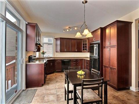 8680 Westport Dr, House detached with 3 bedrooms, 4 bathrooms and 4 parking in Niagara Falls ON | Image 6