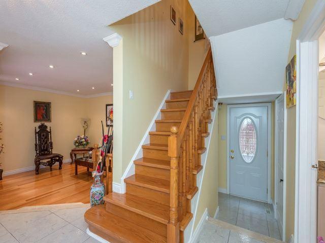 134 Mccabe Cres, House detached with 3 bedrooms, 3 bathrooms and 4 parking in Vaughan ON | Image 8