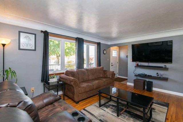 790 Tenth St, House detached with 2 bedrooms, 2 bathrooms and 3 parking in Hamilton ON | Image 6