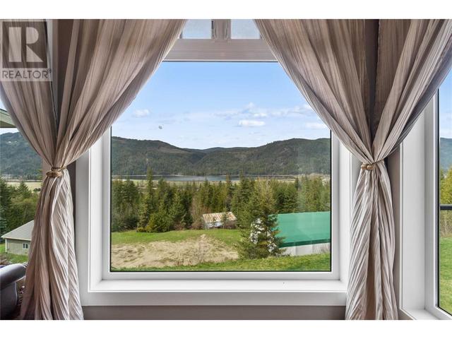 8097 Seed Road, House detached with 5 bedrooms, 4 bathrooms and 4 parking in North Okanagan F BC | Image 27