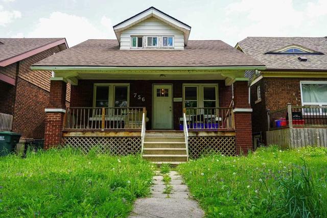 756 Randolph Ave, House detached with 4 bedrooms, 2 bathrooms and 3 parking in Windsor ON | Image 1