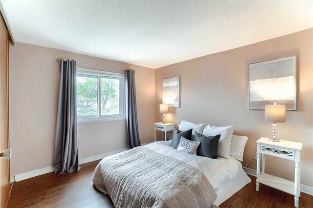 3086 Kilbride Cres, House detached with 3 bedrooms, 2 bathrooms and 3 parking in Mississauga ON | Image 19