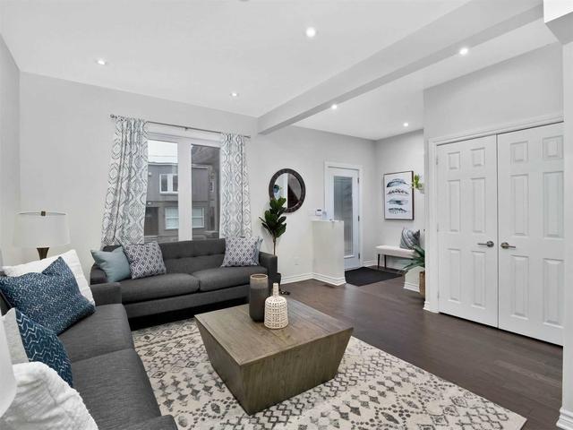 319 Jones Ave, House semidetached with 3 bedrooms, 2 bathrooms and 0 parking in Toronto ON | Image 25