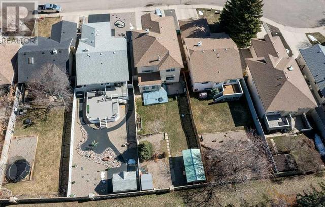 315 Heritage Crescent W, House detached with 5 bedrooms, 3 bathrooms and 4 parking in Lethbridge AB | Image 20