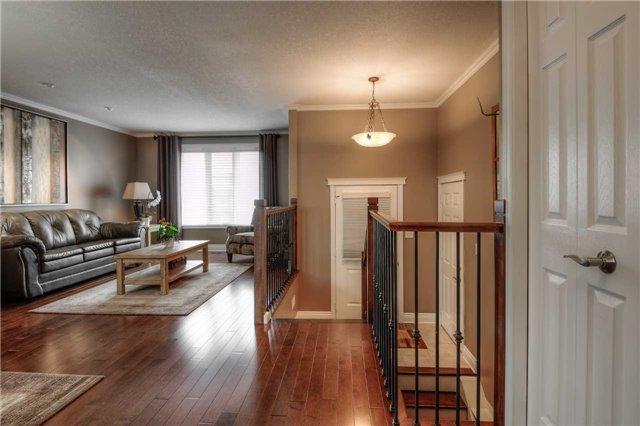 506 Barwick Cres, House detached with 2 bedrooms, 2 bathrooms and 4 parking in Waterloo ON | Image 3