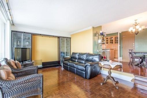2004 - 270 Scarlett Rd, Condo with 3 bedrooms, 2 bathrooms and 2 parking in Toronto ON | Image 16