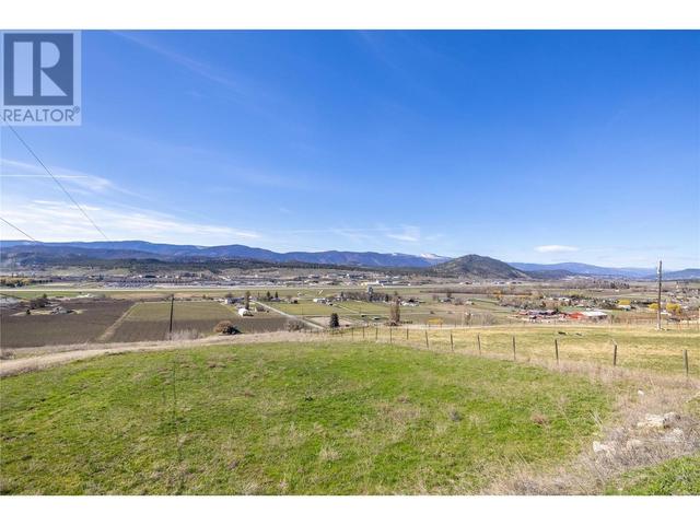 4451 Black Road, Home with 2 bedrooms, 3 bathrooms and null parking in Central Okanagan BC | Image 45