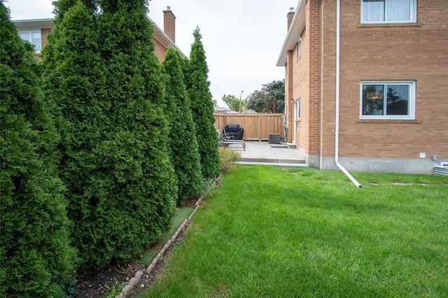 3525 Birchmeadow Cres, House semidetached with 4 bedrooms, 2 bathrooms and 3 parking in Mississauga ON | Image 17