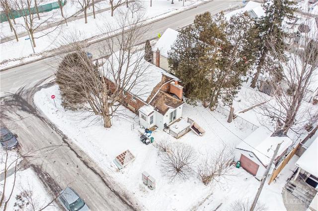 435 Kensington Avenue, House detached with 2 bedrooms, 2 bathrooms and 2 parking in Ottawa ON | Image 11