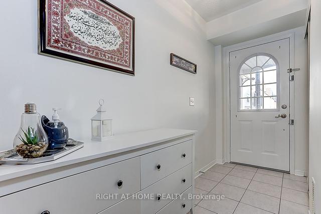 16 Pat Brooks Terr, Townhouse with 3 bedrooms, 4 bathrooms and 2 parking in Toronto ON | Image 23