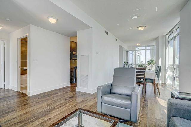 708 - 26 Norton Ave, Condo with 2 bedrooms, 2 bathrooms and 1 parking in Toronto ON | Image 4