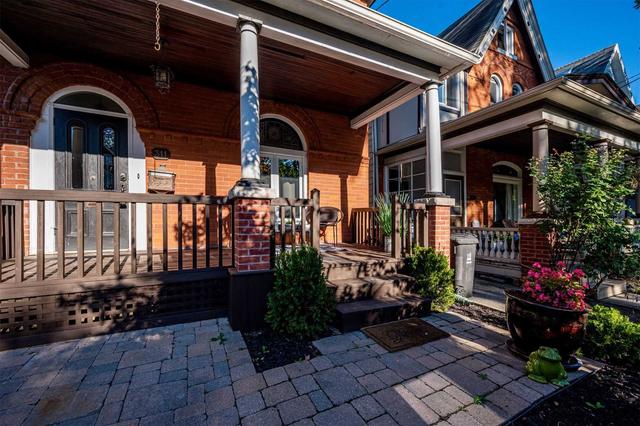 311 Pacific Ave, House detached with 4 bedrooms, 2 bathrooms and 1 parking in Toronto ON | Image 12