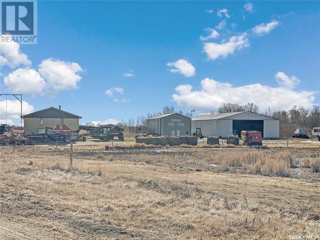 638 Acreage, House detached with 2 bedrooms, 2 bathrooms and null parking in Grayson No. 184 SK | Image 2