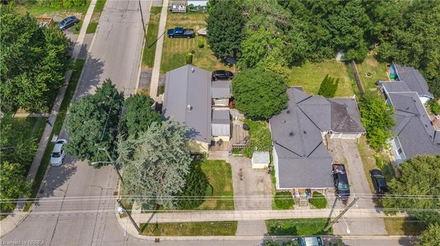 150 Catharine Avenue, House detached with 2 bedrooms, 1 bathrooms and 1 parking in Brantford ON | Image 24