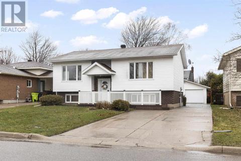 109 Taskar Dr, House detached with 3 bedrooms, 2 bathrooms and null parking in Sault Ste. Marie ON | Card Image