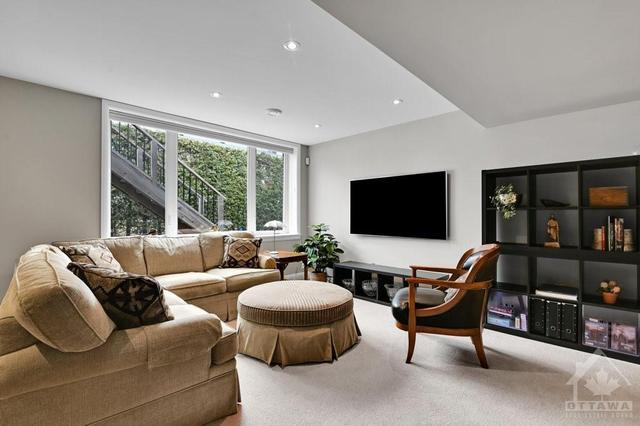 123 Kitsilano Court, House detached with 3 bedrooms, 4 bathrooms and 4 parking in Ottawa ON | Image 23