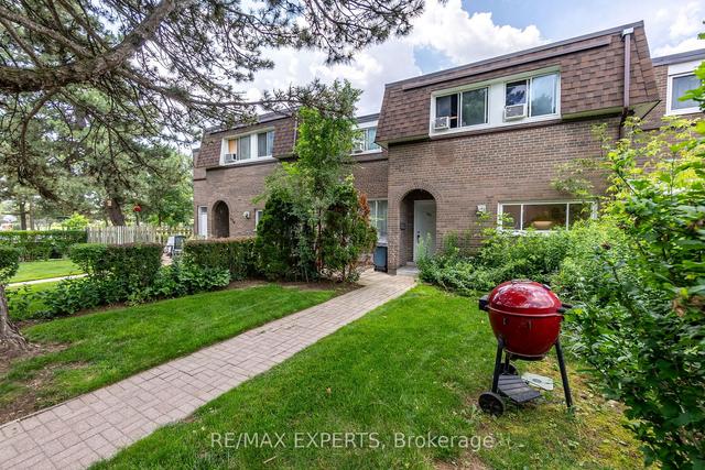 832 - 28 Tandridge Cres, Townhouse with 3 bedrooms, 2 bathrooms and 1 parking in Toronto ON | Image 19