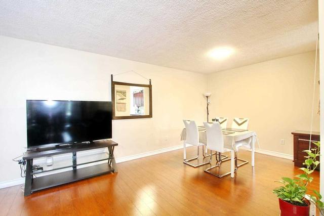 409 - 25 Kensington Rd, Condo with 2 bedrooms, 1 bathrooms and 1 parking in Brampton ON | Image 28