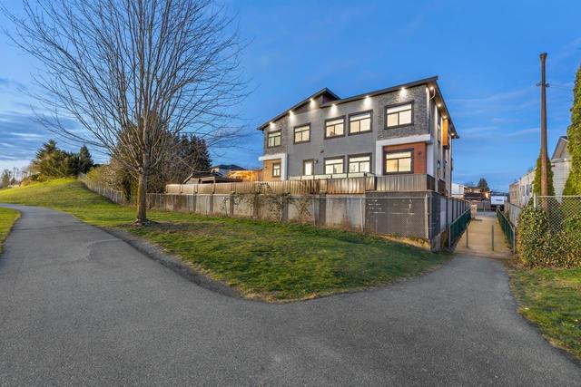 3315 Chehalis Drive, House detached with 8 bedrooms, 7 bathrooms and 7 parking in Abbotsford BC | Image 5