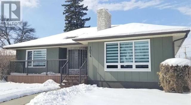 1014 18 Street S, House detached with 2 bedrooms, 2 bathrooms and 3 parking in Lethbridge AB | Image 3