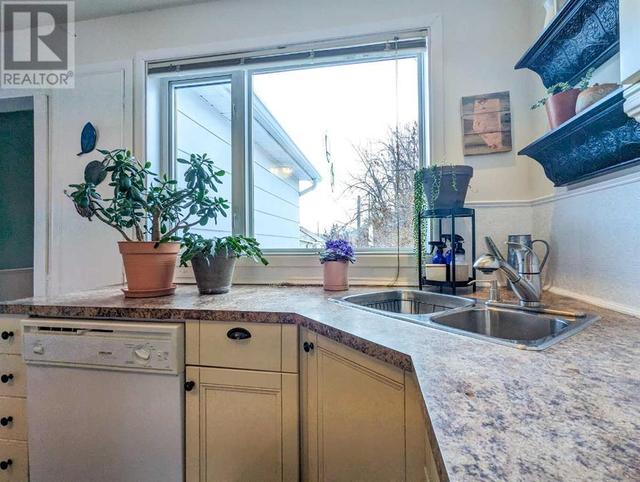 2537 211 Street, House detached with 3 bedrooms, 2 bathrooms and 2 parking in Crowsnest Pass AB | Image 15