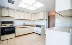 910 - 225 Bamburgh Circ, Condo with 2 bedrooms, 2 bathrooms and 1 parking in Toronto ON | Image 11