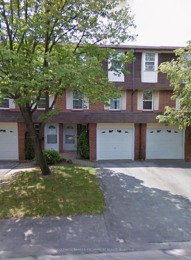 29 - 235 Bronte St S, Townhouse with 3 bedrooms, 2 bathrooms and 2 parking in Milton ON | Image 1