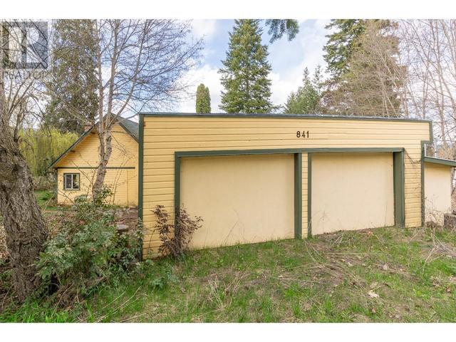 841 Foothill Road Sw, House detached with 3 bedrooms, 2 bathrooms and 2 parking in Salmon Arm BC | Image 43
