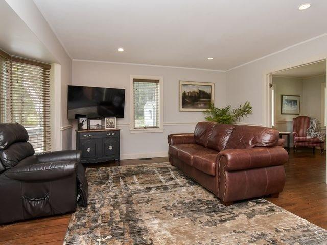 7811 Wellington Rd 22, House detached with 3 bedrooms, 4 bathrooms and 32 parking in Centre Wellington ON | Image 4