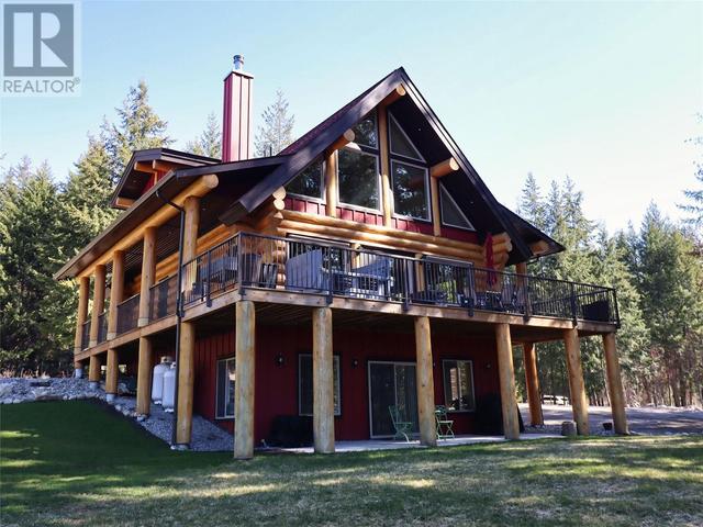 2589 Airstrip Road, House detached with 3 bedrooms, 3 bathrooms and 2 parking in Columbia Shuswap F BC | Image 52