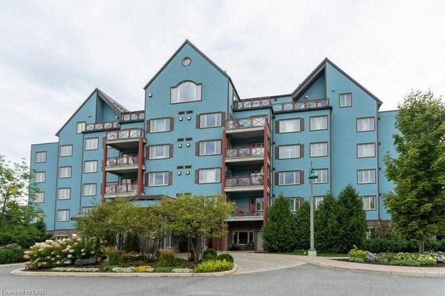 101 - 130 Steamship Bay Rd, Condo with 3 bedrooms, 2 bathrooms and 1 parking in Gravenhurst ON | Image 2