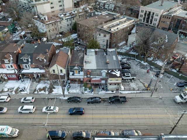 2185 Dundas St W, House attached with 3 bedrooms, 3 bathrooms and 0 parking in Toronto ON | Image 29
