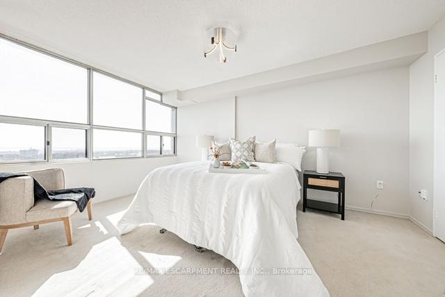 1003 - 2055 Upper Middle Rd, Condo with 2 bedrooms, 2 bathrooms and 1 parking in Burlington ON | Image 9
