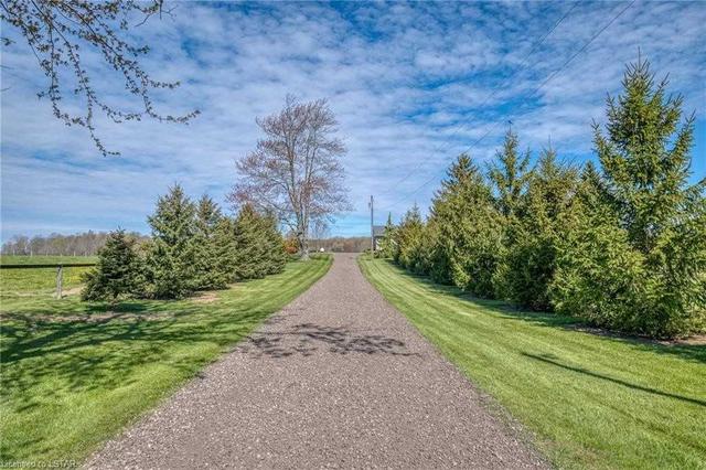 7334 Longwoods Rd, House detached with 3 bedrooms, 1 bathrooms and 8 parking in Strathroy Caradoc ON | Image 1