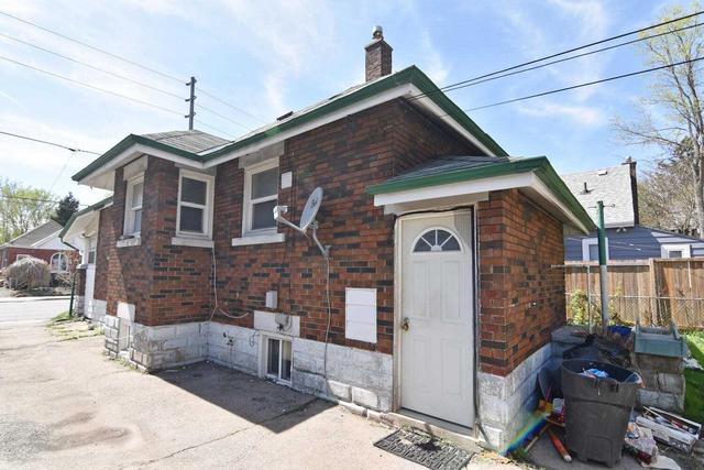 70 Adelaide St S, House detached with 2 bedrooms, 2 bathrooms and 3 parking in London ON | Image 17