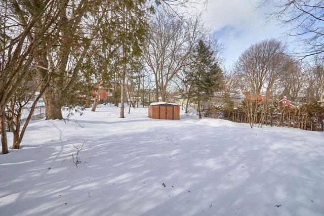 240 John St, House detached with 3 bedrooms, 2 bathrooms and 5 parking in Orillia ON | Image 3