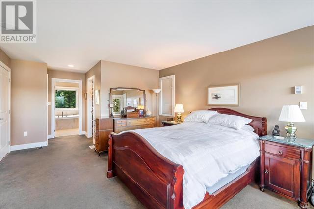 759 Sea Dr, House detached with 4 bedrooms, 4 bathrooms and 8 parking in Central Saanich BC | Image 34