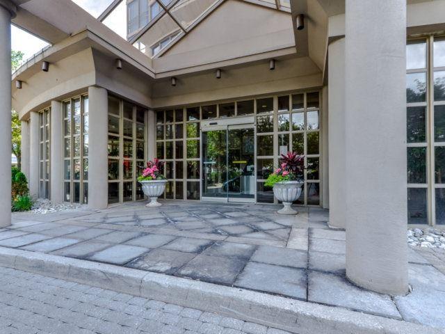 Ph3 - 50 Eglinton Ave W, Condo with 1 bedrooms, 1 bathrooms and 1 parking in Mississauga ON | Image 3