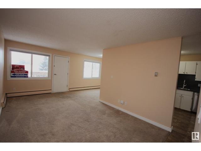 221 - 95 Mckenney Av, Condo with 2 bedrooms, 1 bathrooms and null parking in St. Albert AB | Image 10