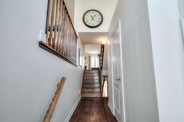 29 Belanger Cres, House attached with 4 bedrooms, 4 bathrooms and 2 parking in Toronto ON | Image 12