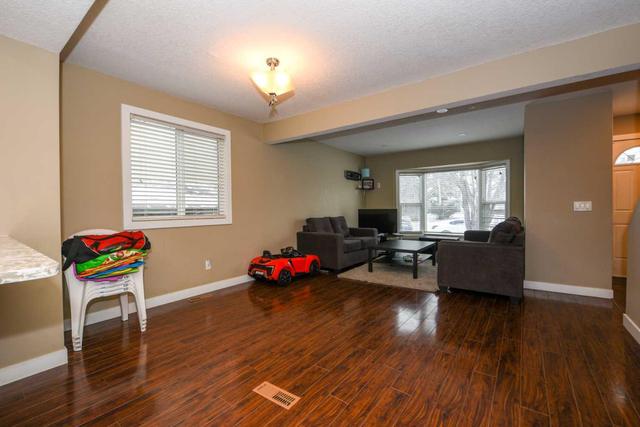 80 Martindale Close Ne, House detached with 5 bedrooms, 2 bathrooms and 2 parking in Calgary AB | Image 12