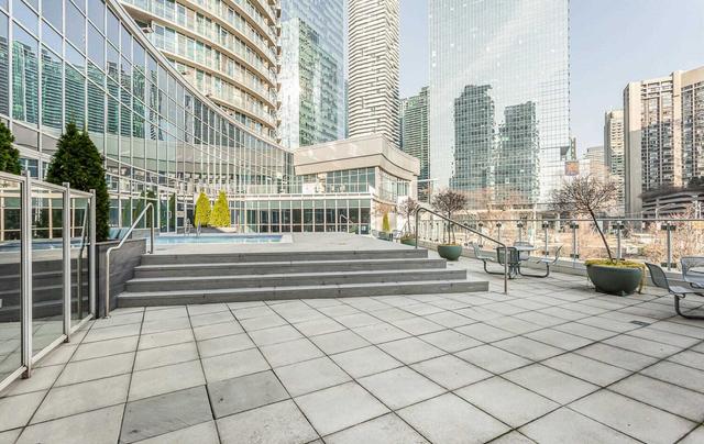 2206 - 218 Queens Quay W, Condo with 1 bedrooms, 1 bathrooms and 0 parking in Toronto ON | Image 29