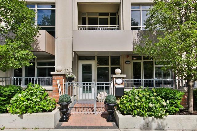 11 Bastion St, Condo with 2 bedrooms, 1 bathrooms and 1 parking in Toronto ON | Image 1