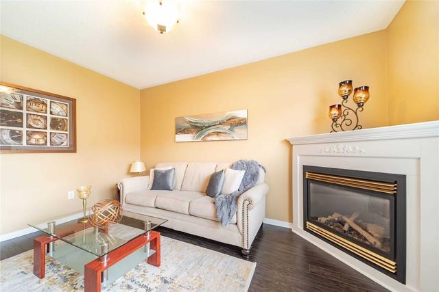 27 Culture Cres, House detached with 3 bedrooms, 3 bathrooms and 6 parking in Brampton ON | Image 10