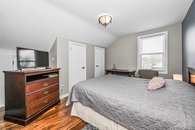 225 Elizabeth St, House detached with 5 bedrooms, 3 bathrooms and 5 parking in Guelph ON | Image 13
