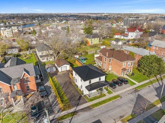 68 Alexander St, House detached with 3 bedrooms, 2 bathrooms and 6 parking in Belleville ON | Image 35