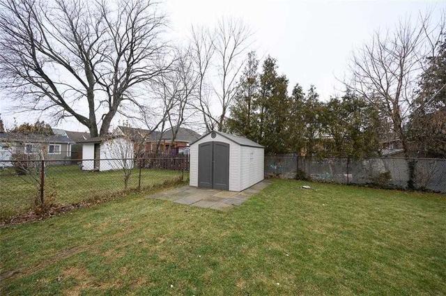 53 East 35th St, House detached with 3 bedrooms, 2 bathrooms and 3 parking in Hamilton ON | Image 22