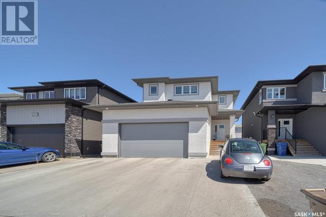 4329 Wakeling Street, House detached with 5 bedrooms, 2 bathrooms and null parking in Regina SK | Image 1