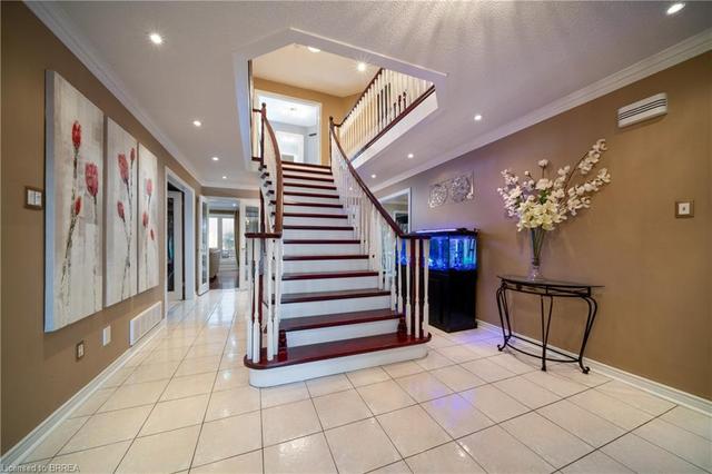 6 Osprey Court, House detached with 5 bedrooms, 3 bathrooms and 8 parking in Cambridge ON | Image 4